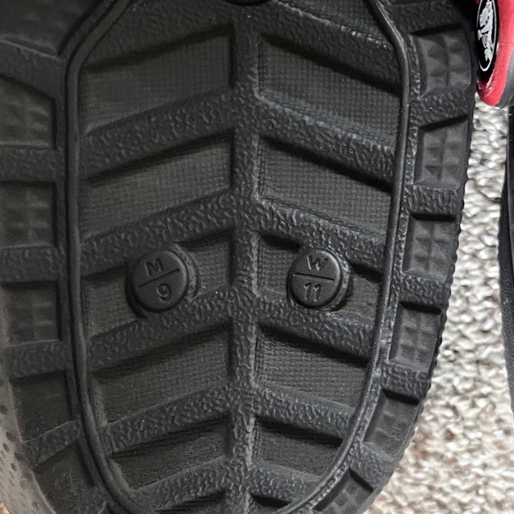 Crocs-size 9M W11-Fuzzy interior - Picture 2 of 2